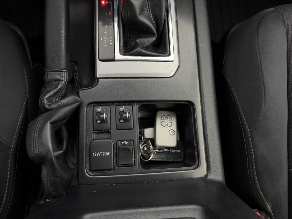 TOYOTA Land Cruiser 2014