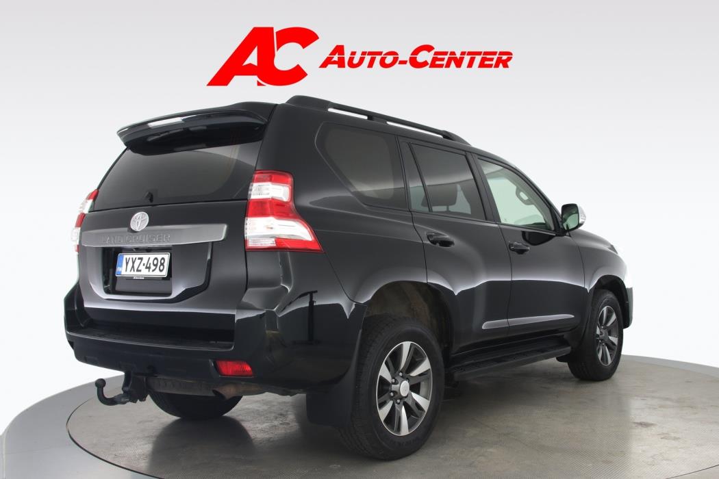 TOYOTA Land Cruiser 2014