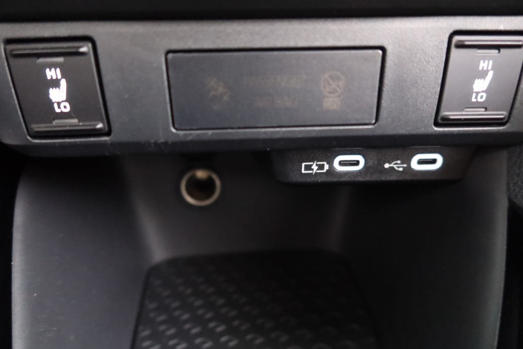 TOYOTA Yaris 2024