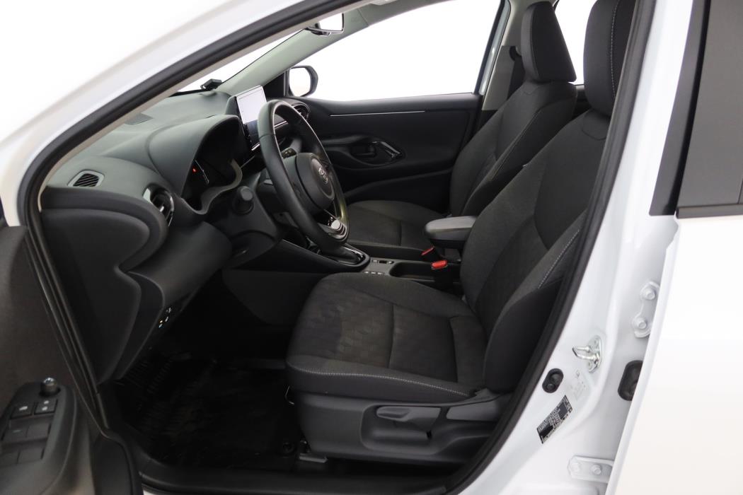 TOYOTA Yaris 2024