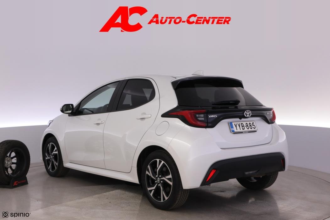 TOYOTA Yaris 2024