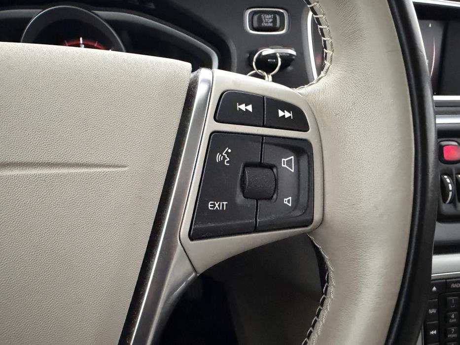 VOLVO V40 Cross Country 2017
