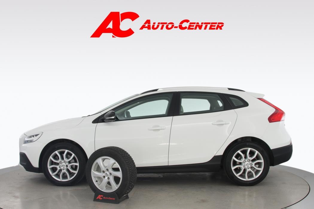 VOLVO V40 Cross Country 2017
