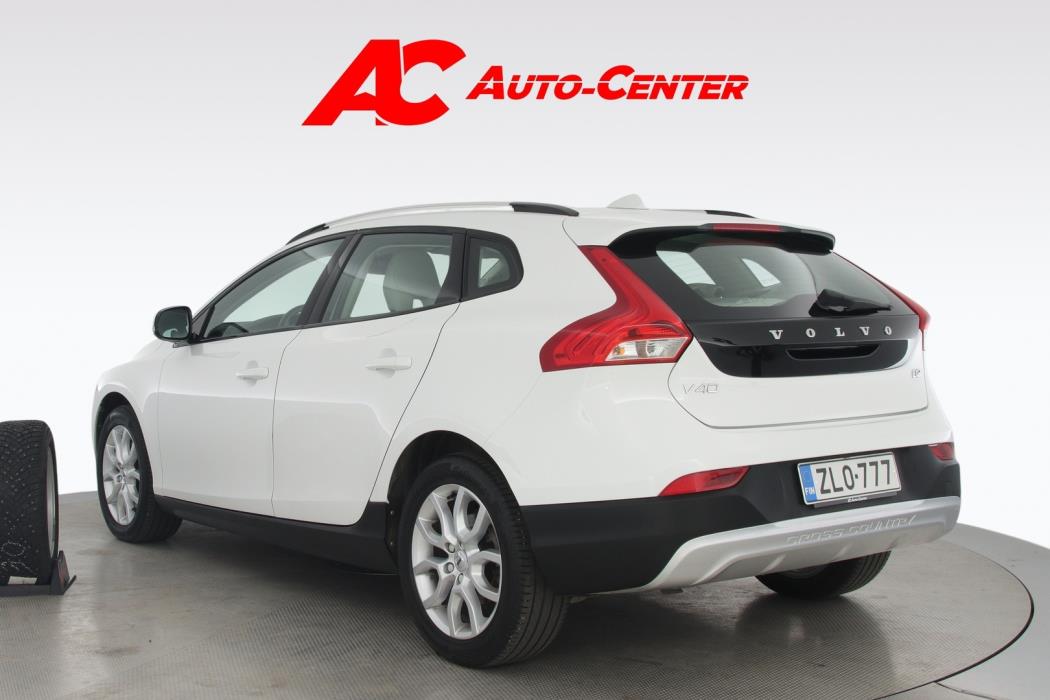 VOLVO V40 Cross Country 2017