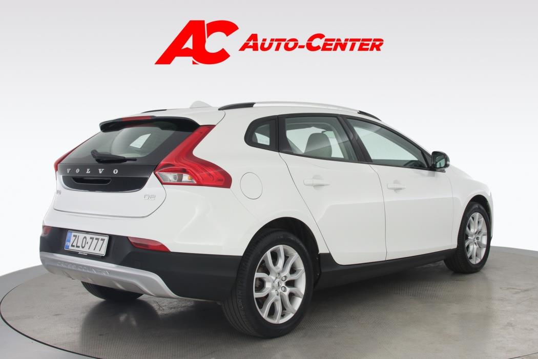VOLVO V40 Cross Country 2017