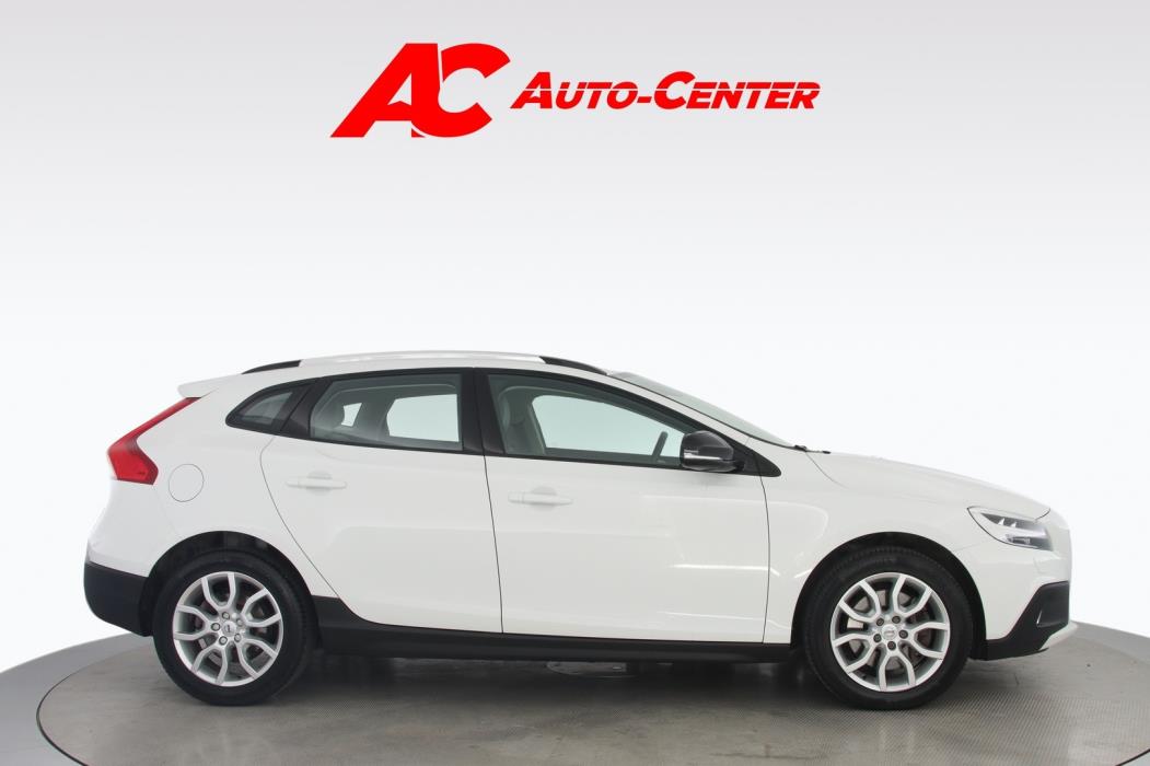 VOLVO V40 Cross Country 2017