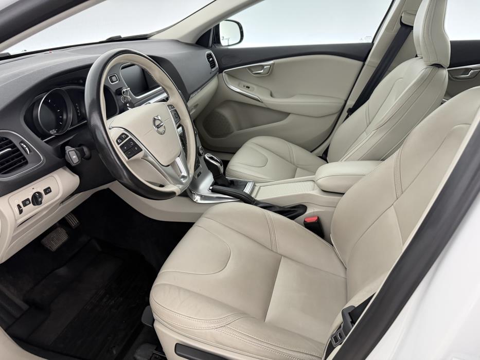 VOLVO V40 Cross Country 2017