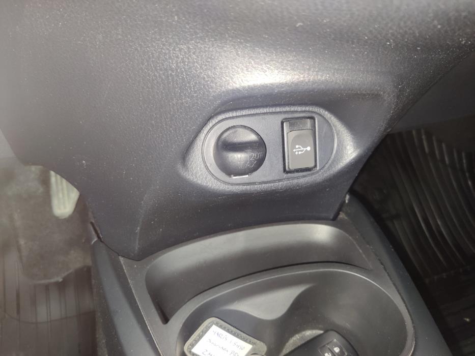TOYOTA Yaris 2018