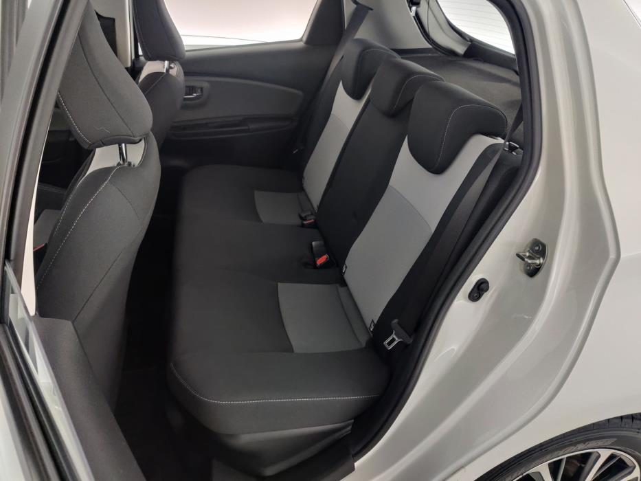 TOYOTA Yaris 2018