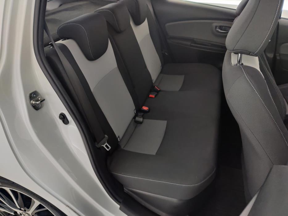 TOYOTA Yaris 2018
