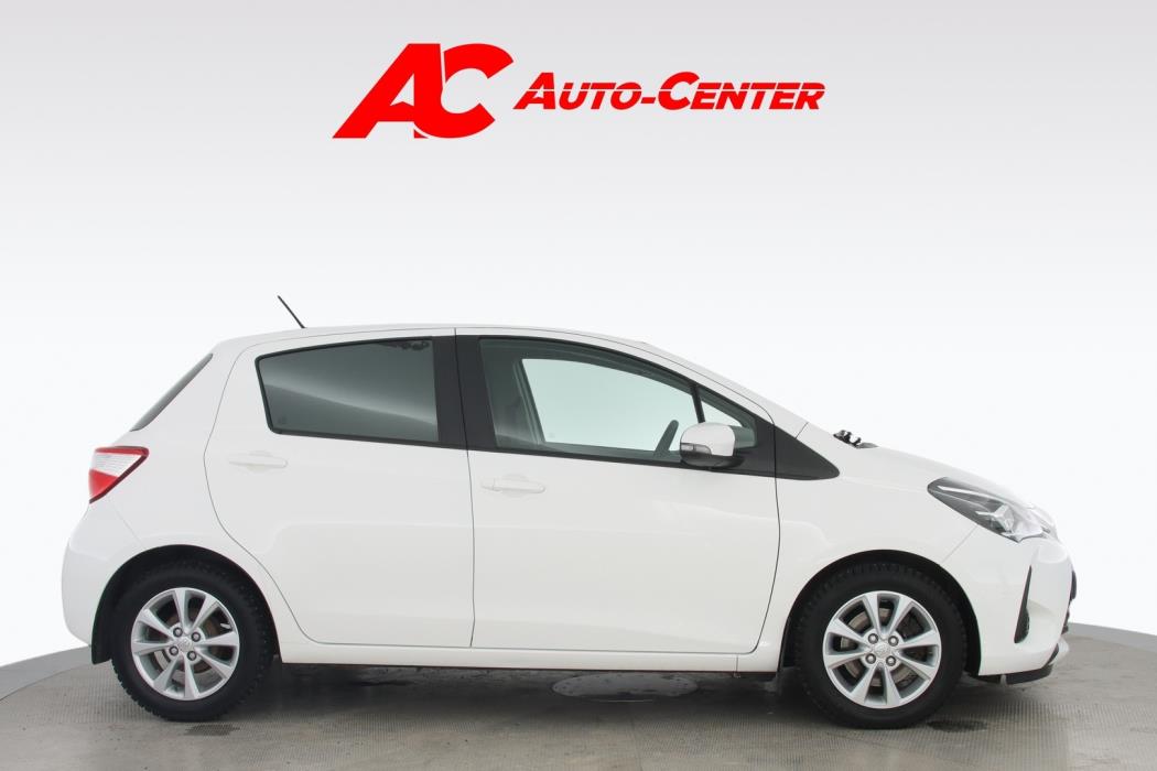TOYOTA Yaris 2019