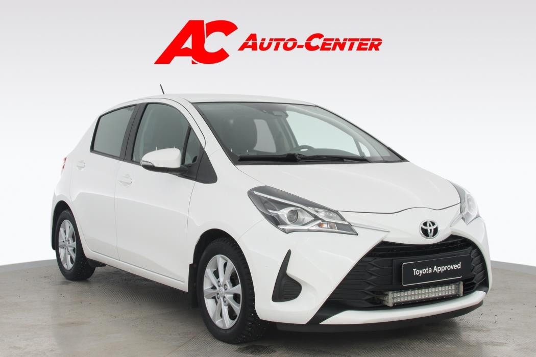 TOYOTA Yaris 2019