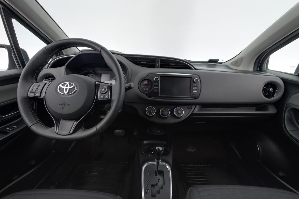 TOYOTA Yaris 2019