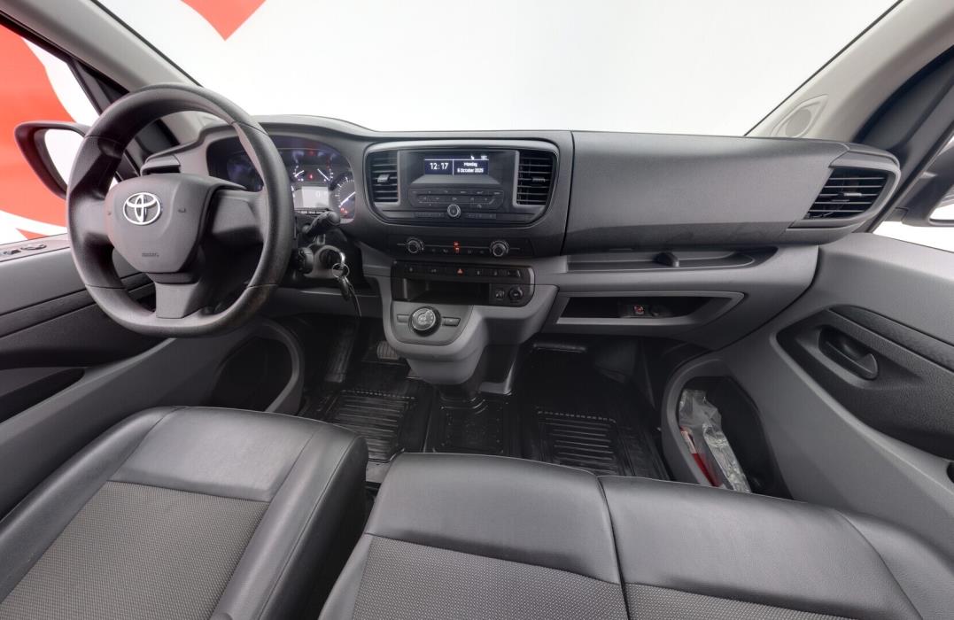 TOYOTA Proace 2021