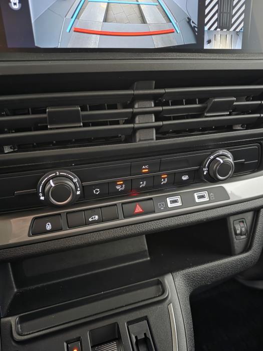 TOYOTA Proace 2025