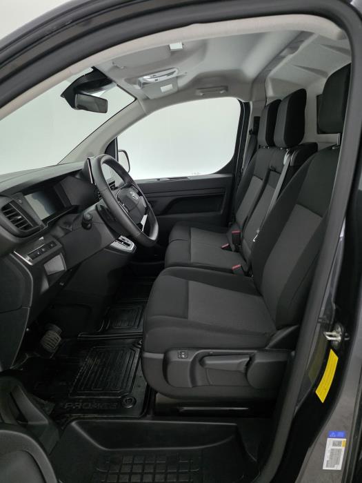 TOYOTA Proace 2025