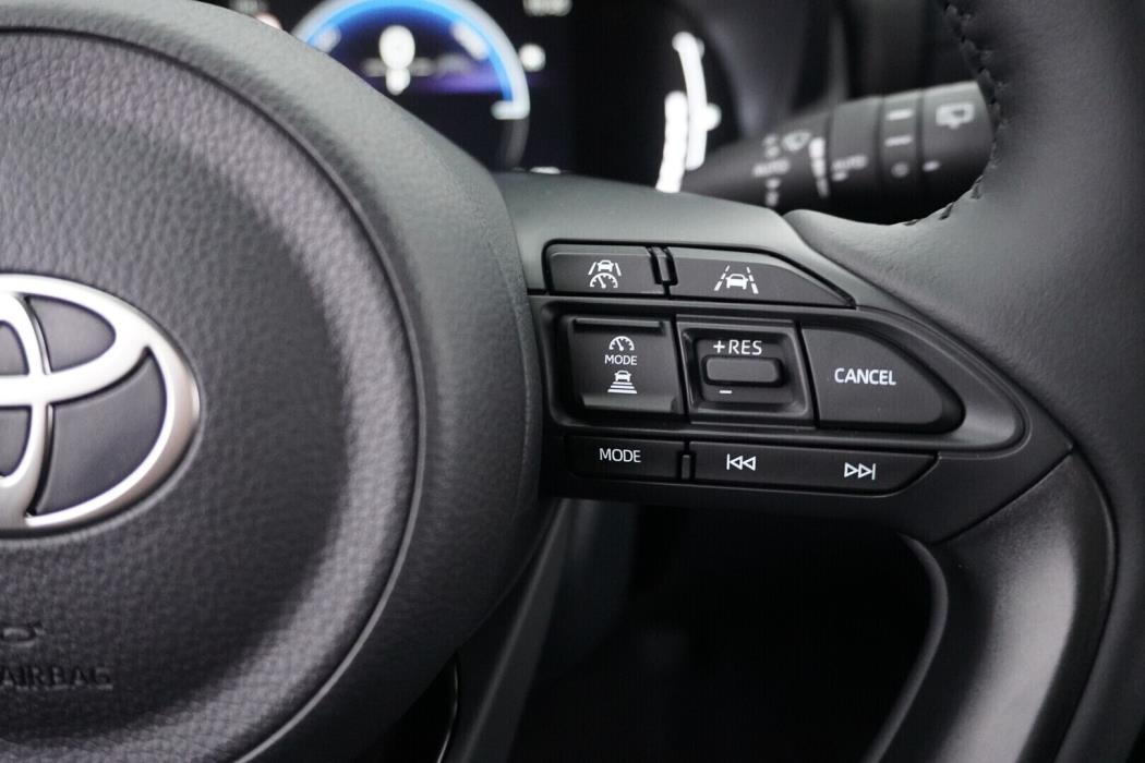 TOYOTA Yaris 2026