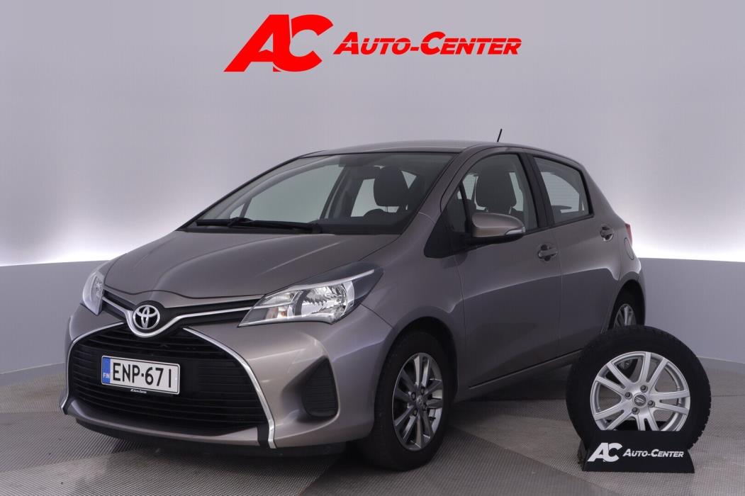 TOYOTA Yaris 2015