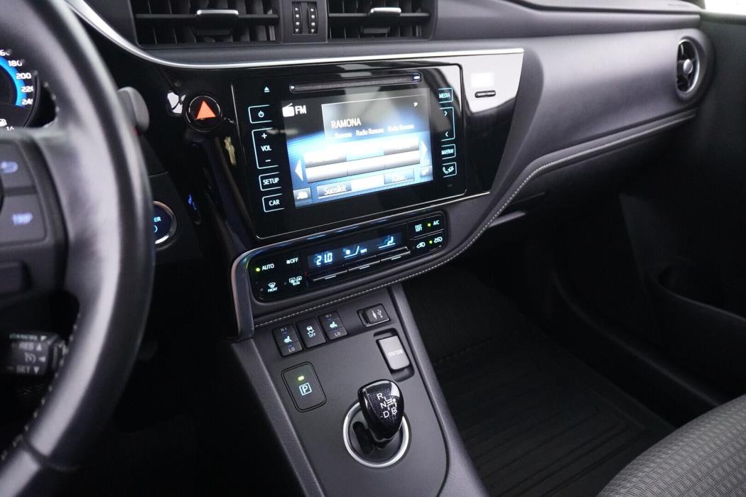 TOYOTA Auris 2018