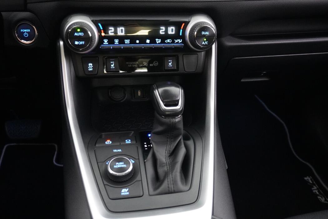TOYOTA RAV4 2020