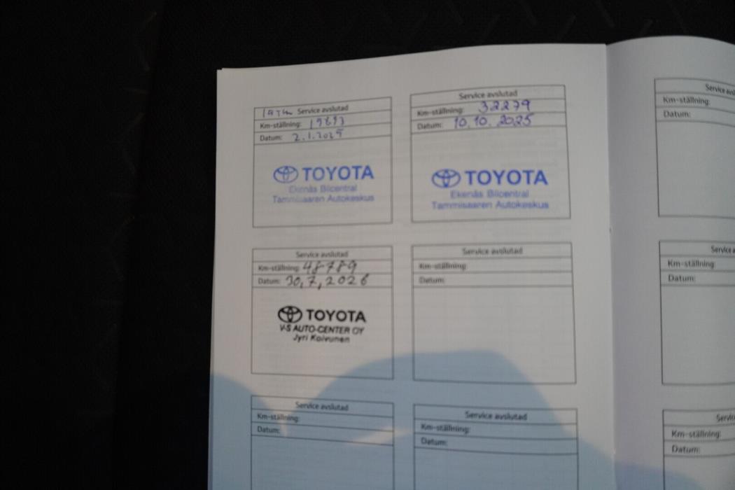 TOYOTA Yaris Cross 2024