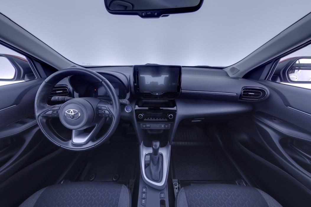 TOYOTA Yaris Cross 2024
