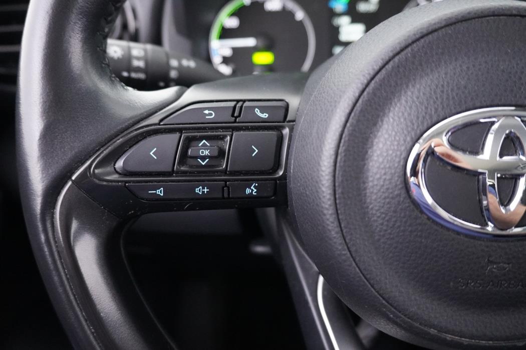 TOYOTA Yaris 2021