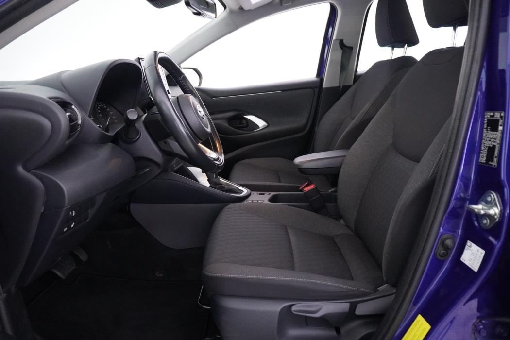 TOYOTA Yaris 2021