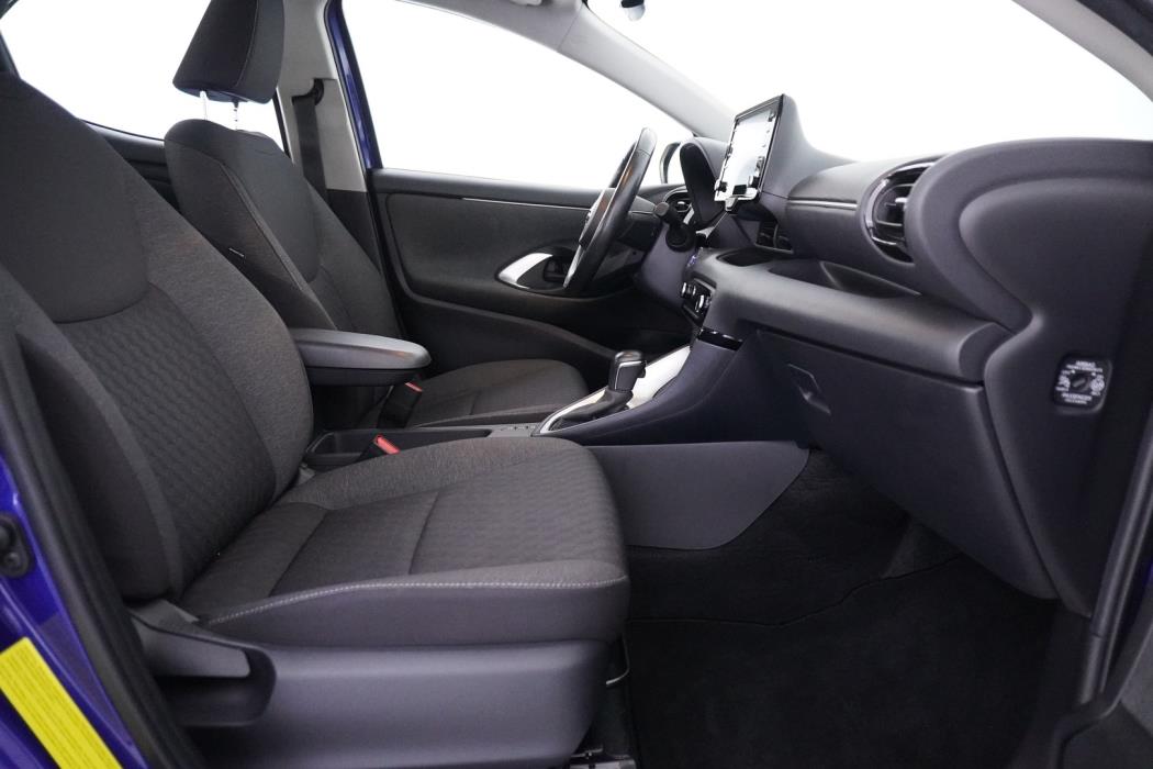 TOYOTA Yaris 2021