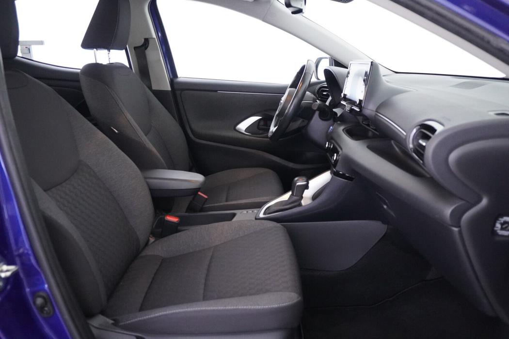 TOYOTA Yaris 2021