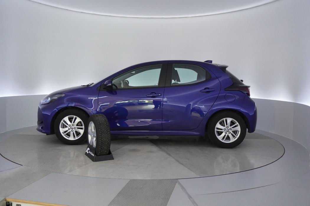 TOYOTA Yaris 2021