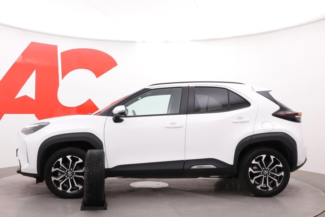TOYOTA Yaris Cross 2025