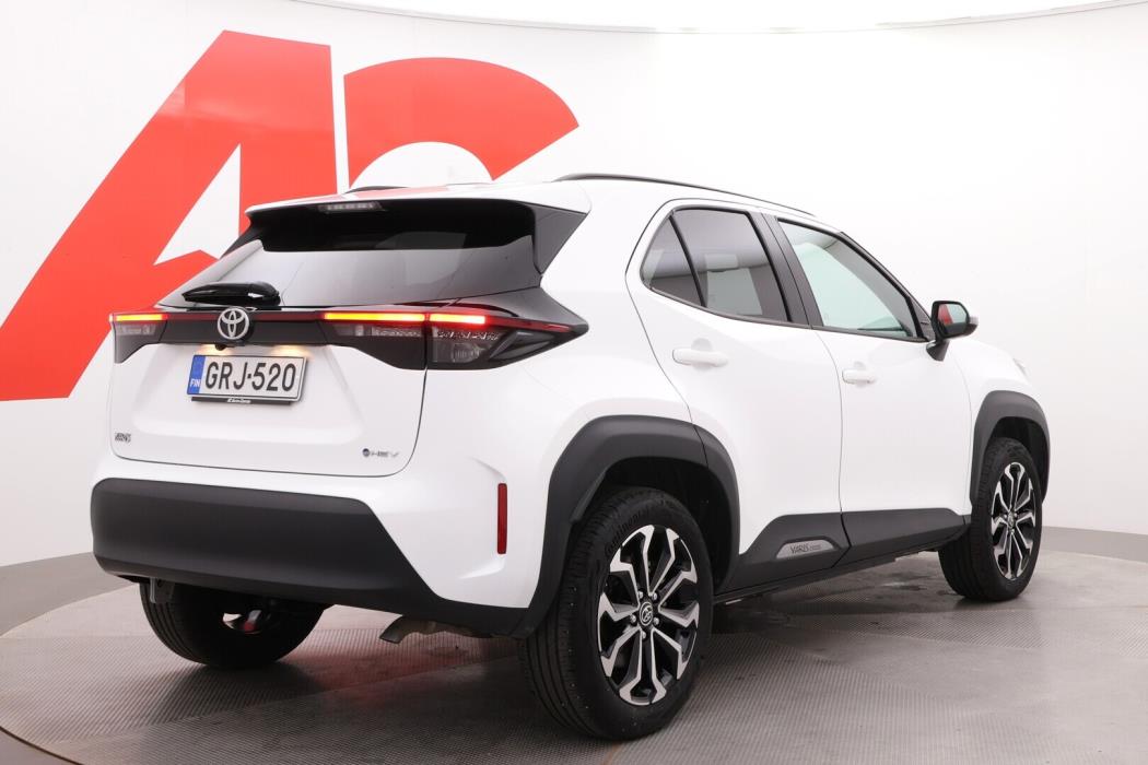 TOYOTA Yaris Cross 2025