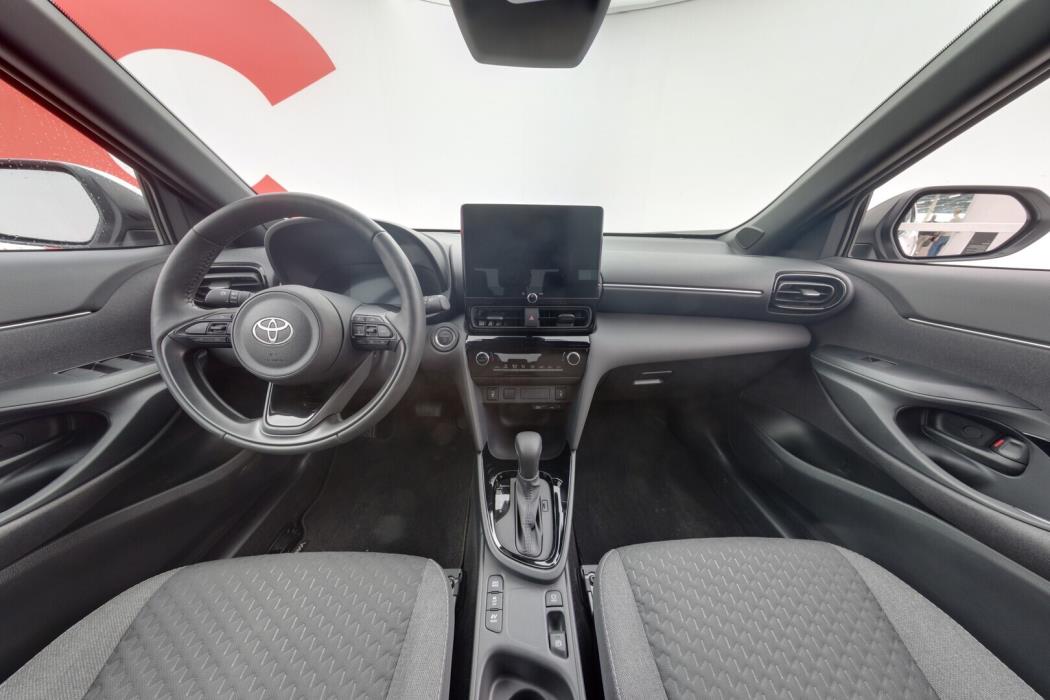 TOYOTA Yaris Cross 2025