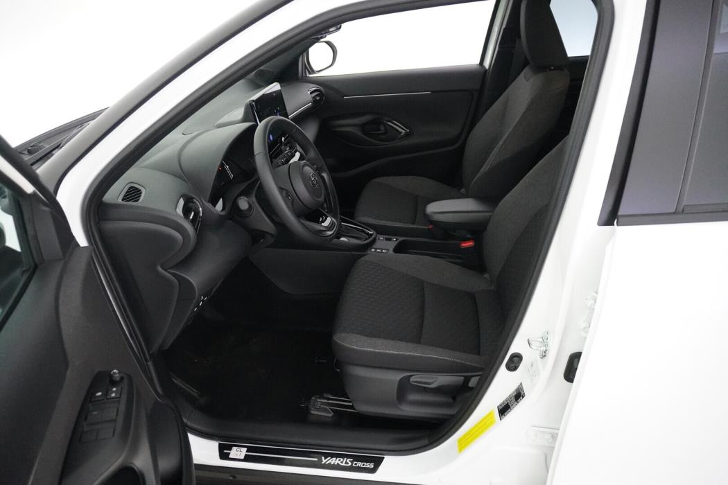 TOYOTA Yaris Cross 2025