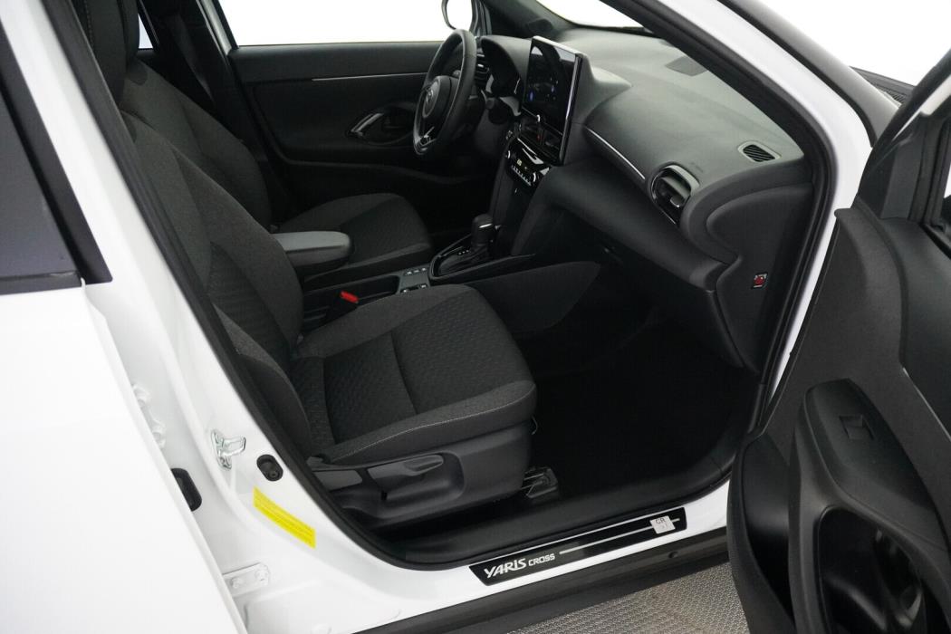 TOYOTA Yaris Cross 2025
