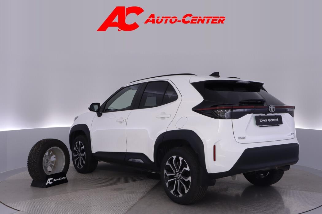 TOYOTA Yaris Cross 2025