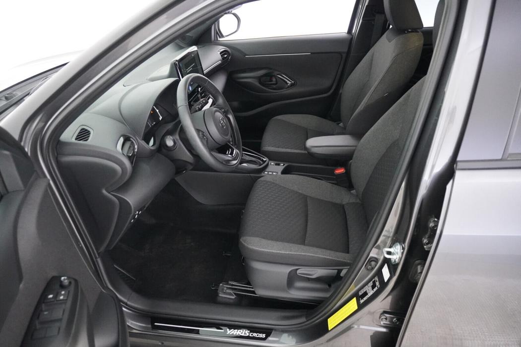 TOYOTA Yaris Cross 2025
