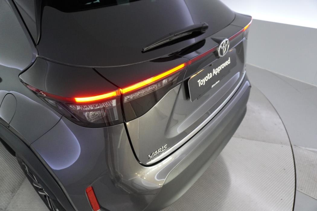 TOYOTA Yaris Cross 2025