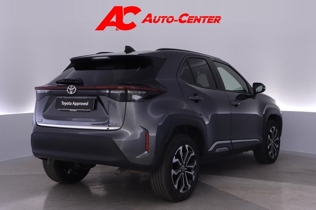 TOYOTA Yaris Cross 2025