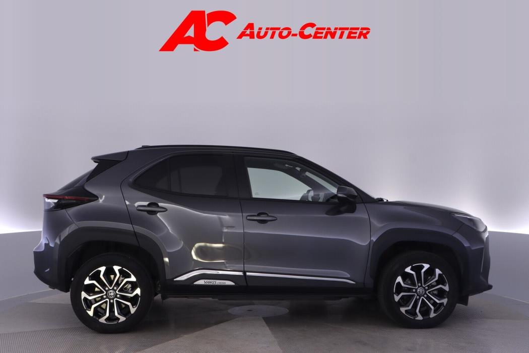TOYOTA Yaris Cross 2025