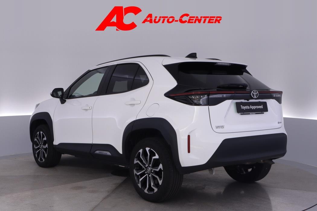 TOYOTA Yaris Cross 2025