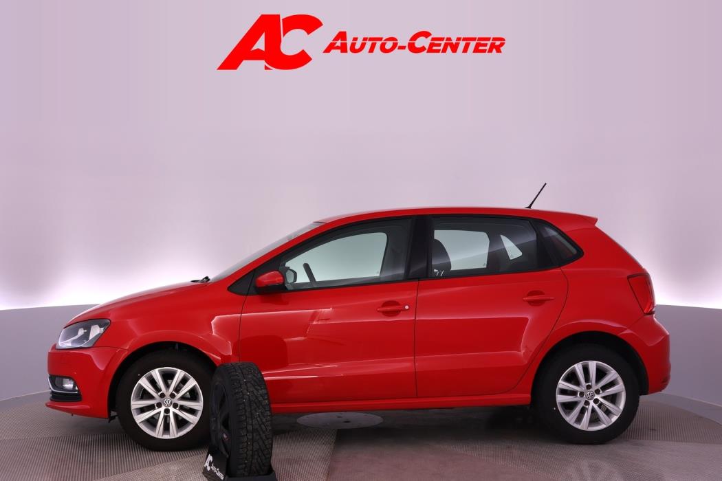 VOLKSWAGEN Polo 2015