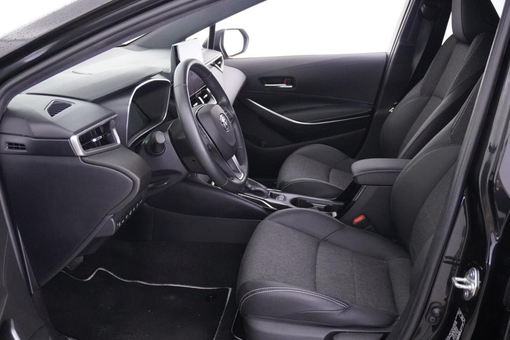 TOYOTA Corolla 2025