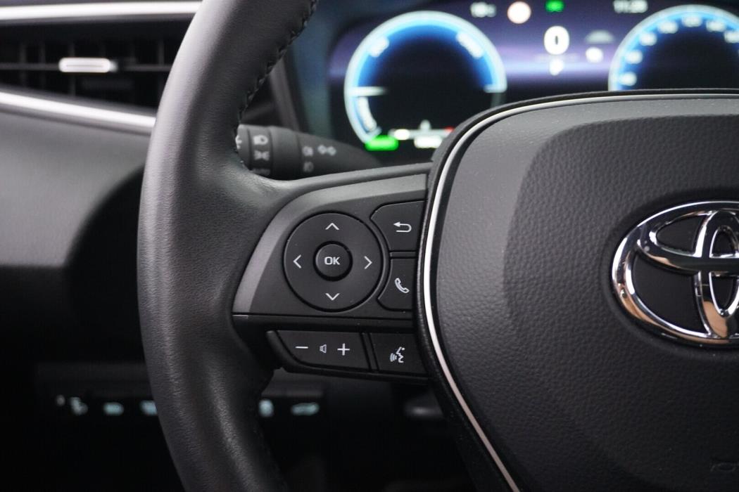 TOYOTA Corolla 2025