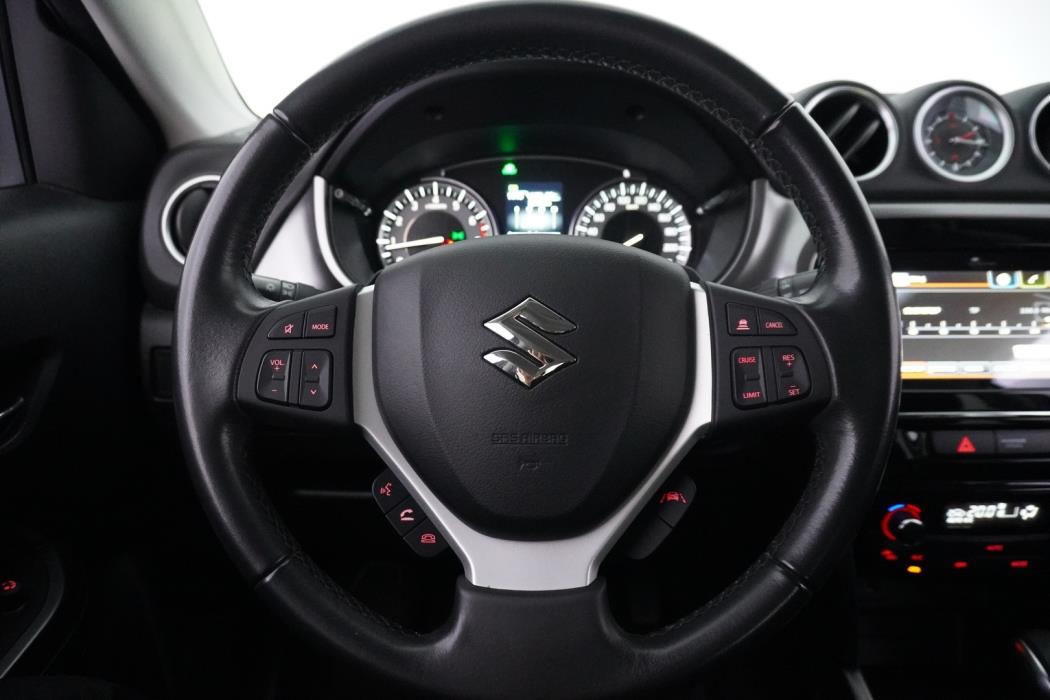 SUZUKI Vitara 2023