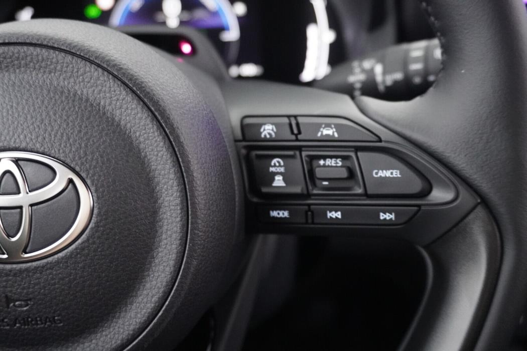 TOYOTA Yaris Cross 2026