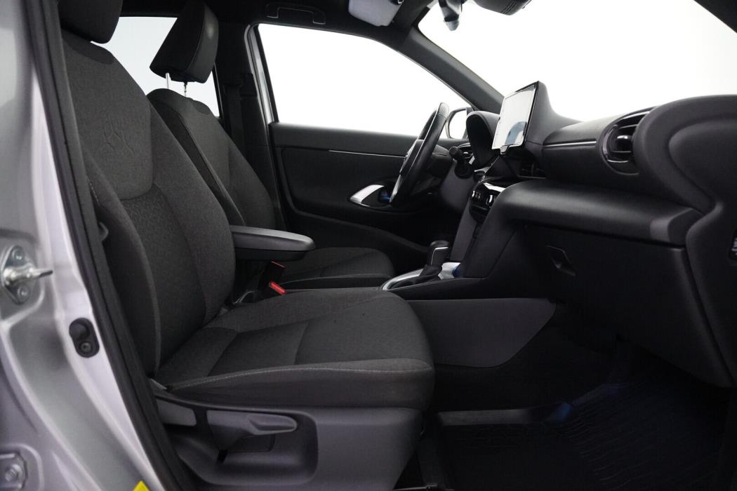 TOYOTA Yaris Cross 2022