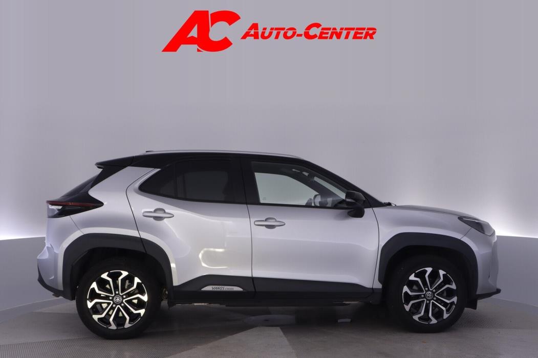 TOYOTA Yaris Cross 2022