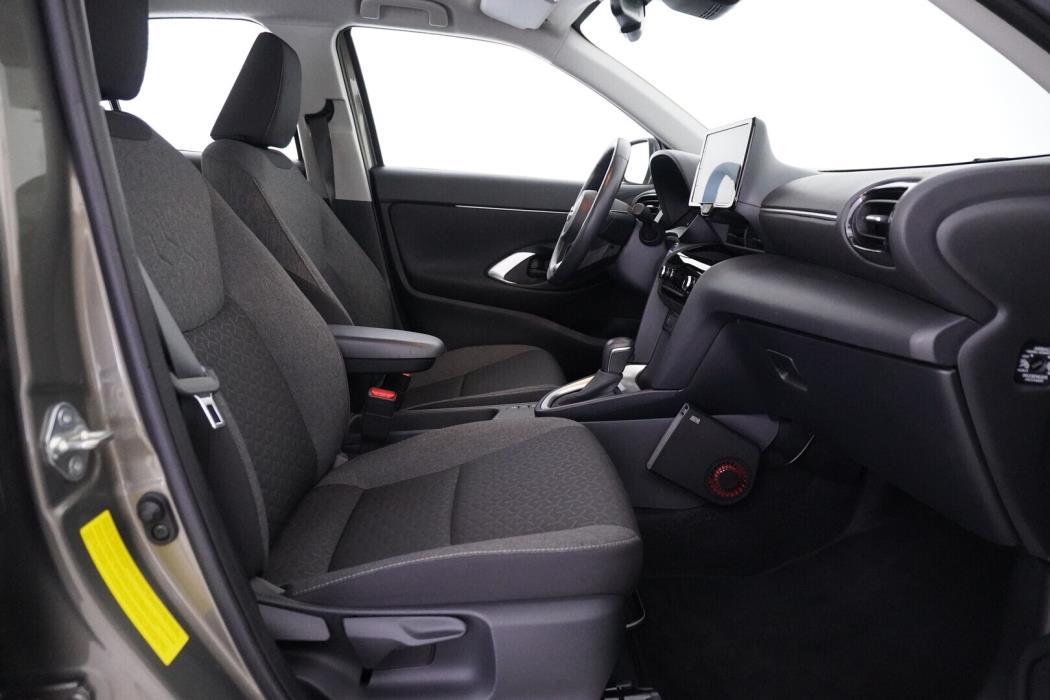TOYOTA Yaris Cross 2023